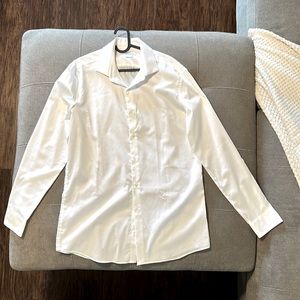 Perry Ellis slim fit button down dress shirt